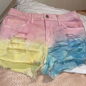 Tie dye distressed jean shorts size medium